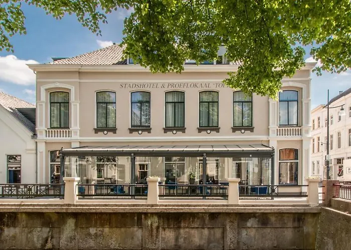 Stadshotel&Proeflokaal \'tOer